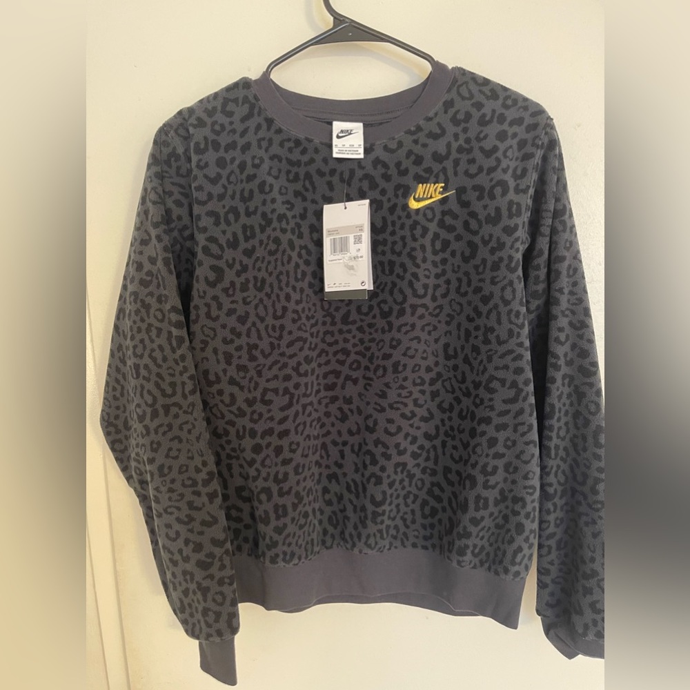 Nike sweatshirt - Picture 2 of 3